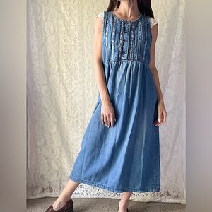 Vintage 90s Cottagecore Embroidered Denim Midi Dress & Floral Detail